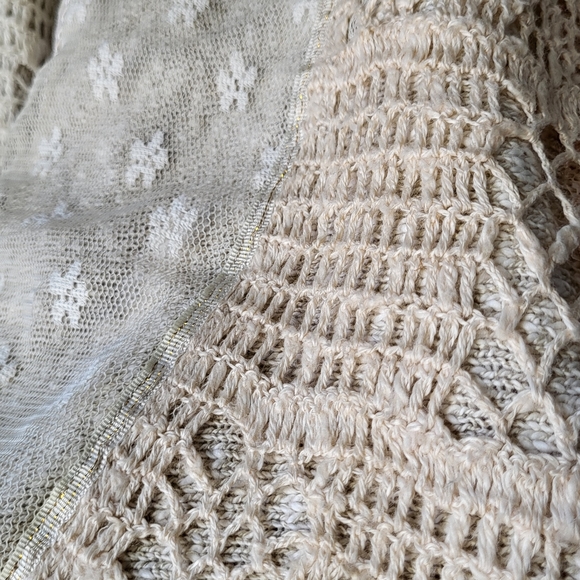 Au contraire vintage tan knit crochet lace flower front crew neck sweater Sz M - Picture 6 of 16